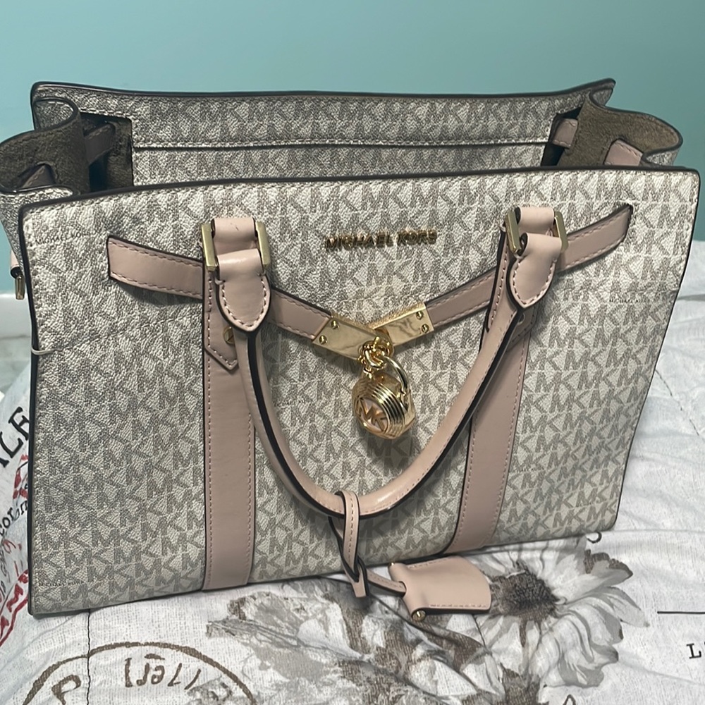 Mk purse